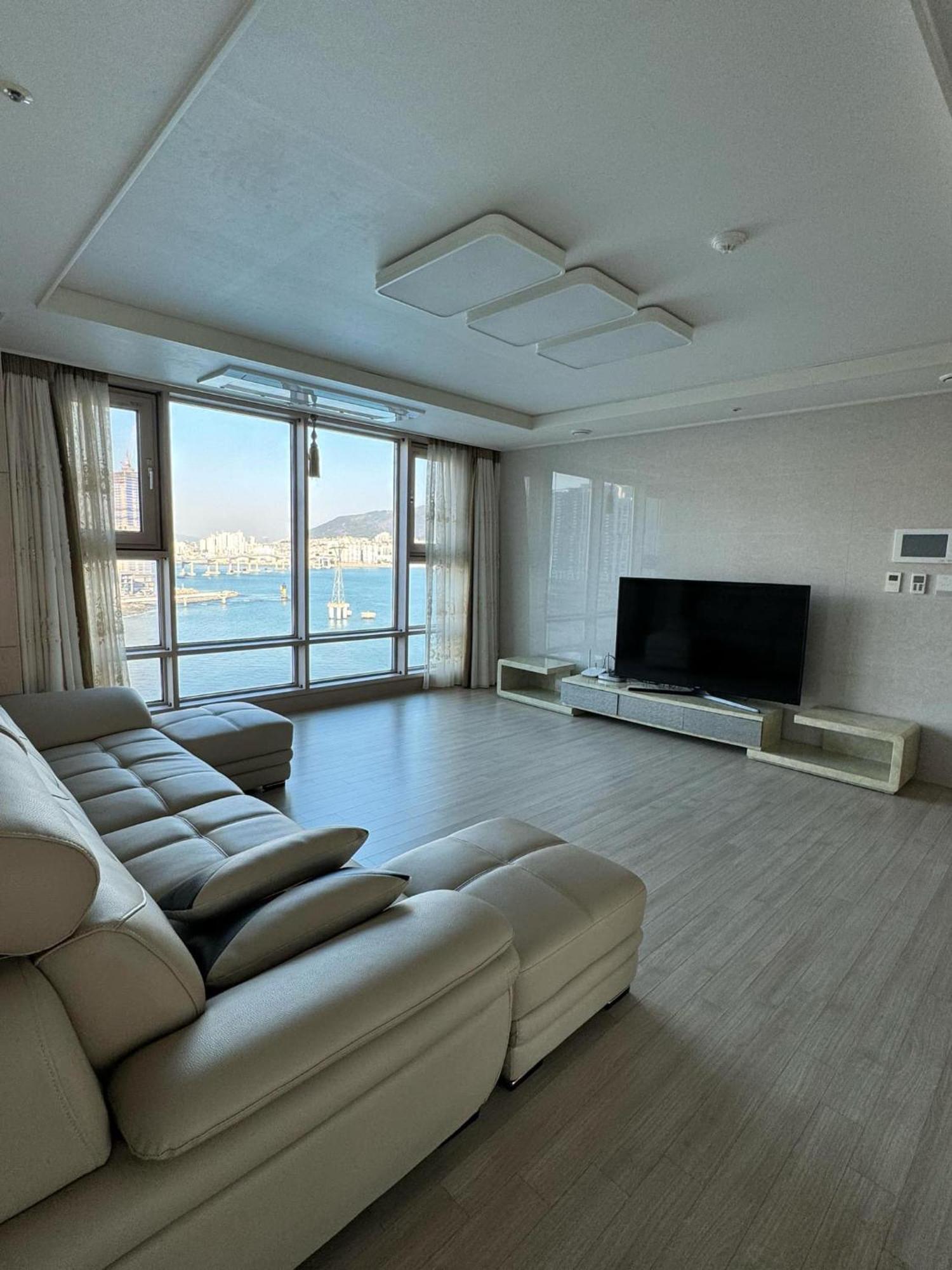 Luxury Ocean View Apartment Busan Exterior photo